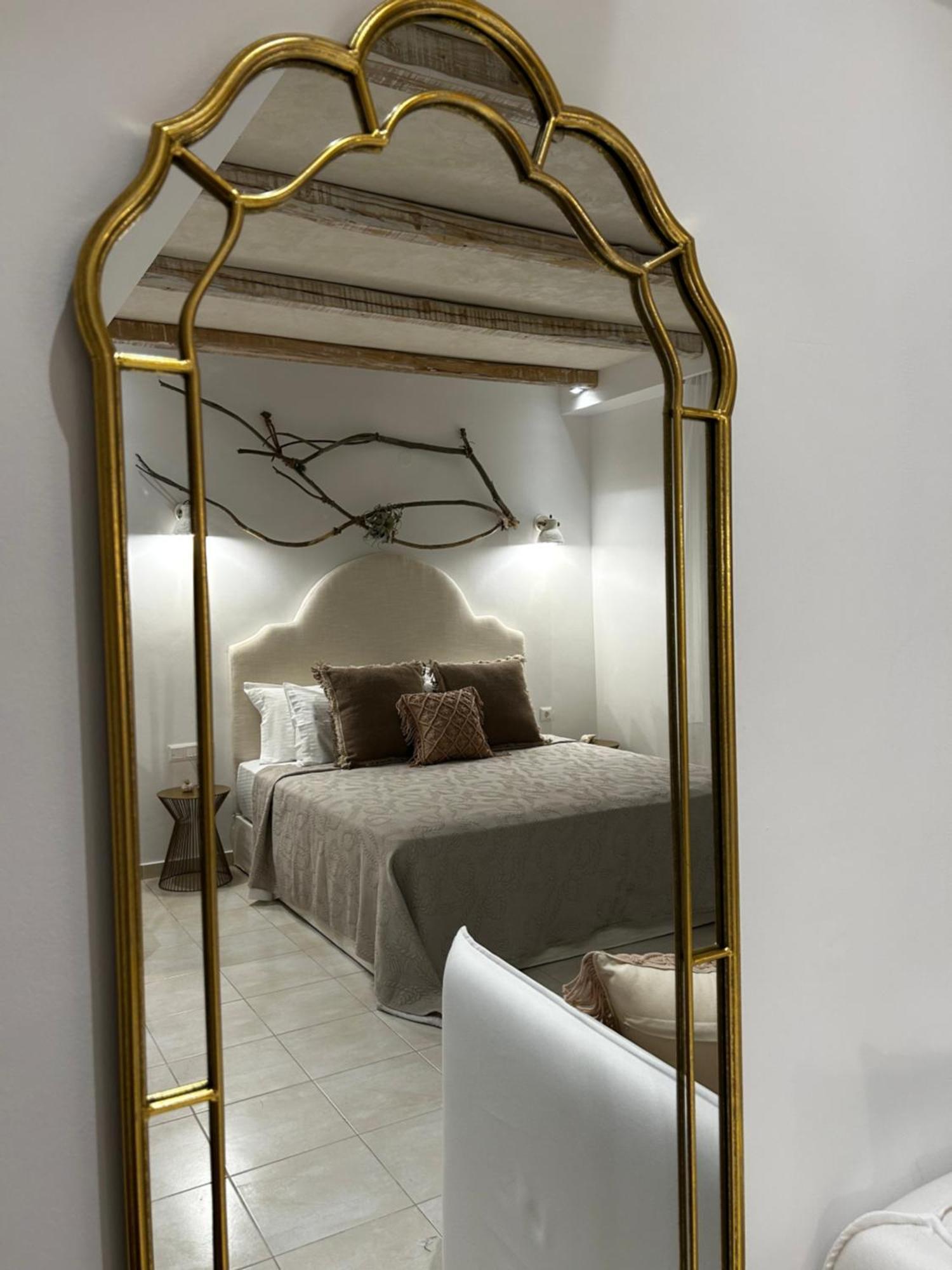 Calliopes By The Sea Boutique Suites Paralia Dionysiou Exterior photo